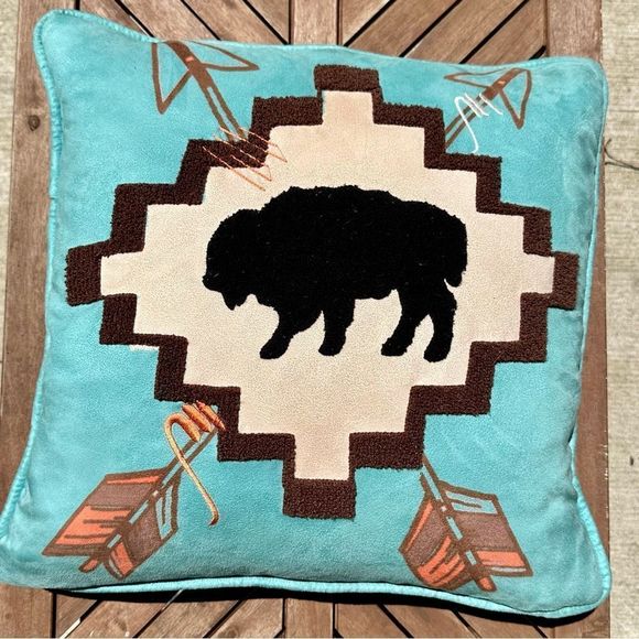 HiEnd Accent Buffalo Aztec Accent Pillow - Picture 4 of 6